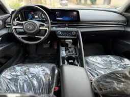 Hyundai ELANTRA 2022/2023