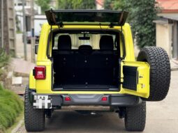 
										JEEP WRANGLER SAHARA 2023/24 plein									