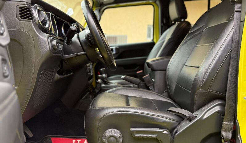 
								JEEP WRANGLER SAHARA 2023/24 plein									