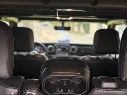 
										JEEP WRANGLER SAHARA 2023/24 plein									
