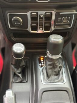 
										JEEP WRANGLER SAHARA 2023/24 plein									