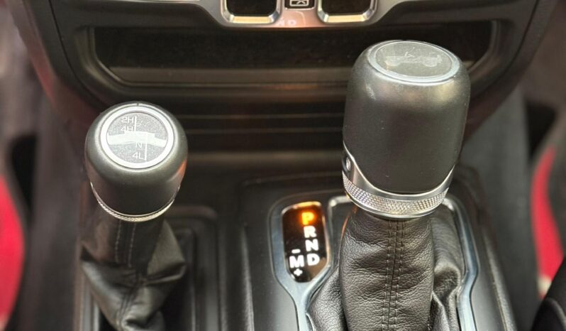 
								JEEP WRANGLER SAHARA 2023/24 plein									